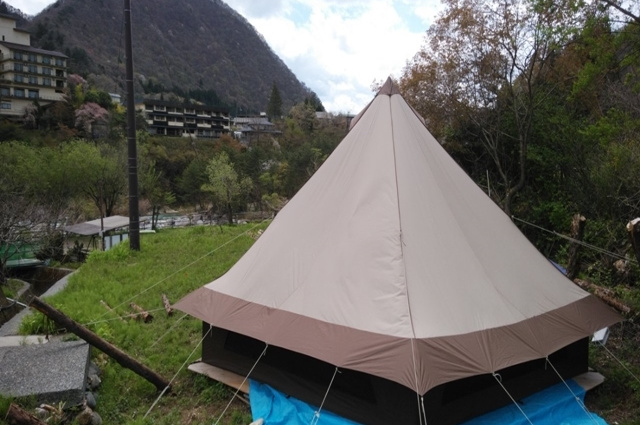 大型テントサイト